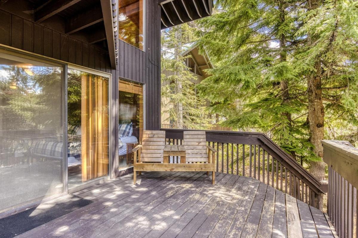 Great Blue Lodge - Spacious Ski Lodge, Hot Tub, Sauna, Game Room & More Government Camp Exterior photo