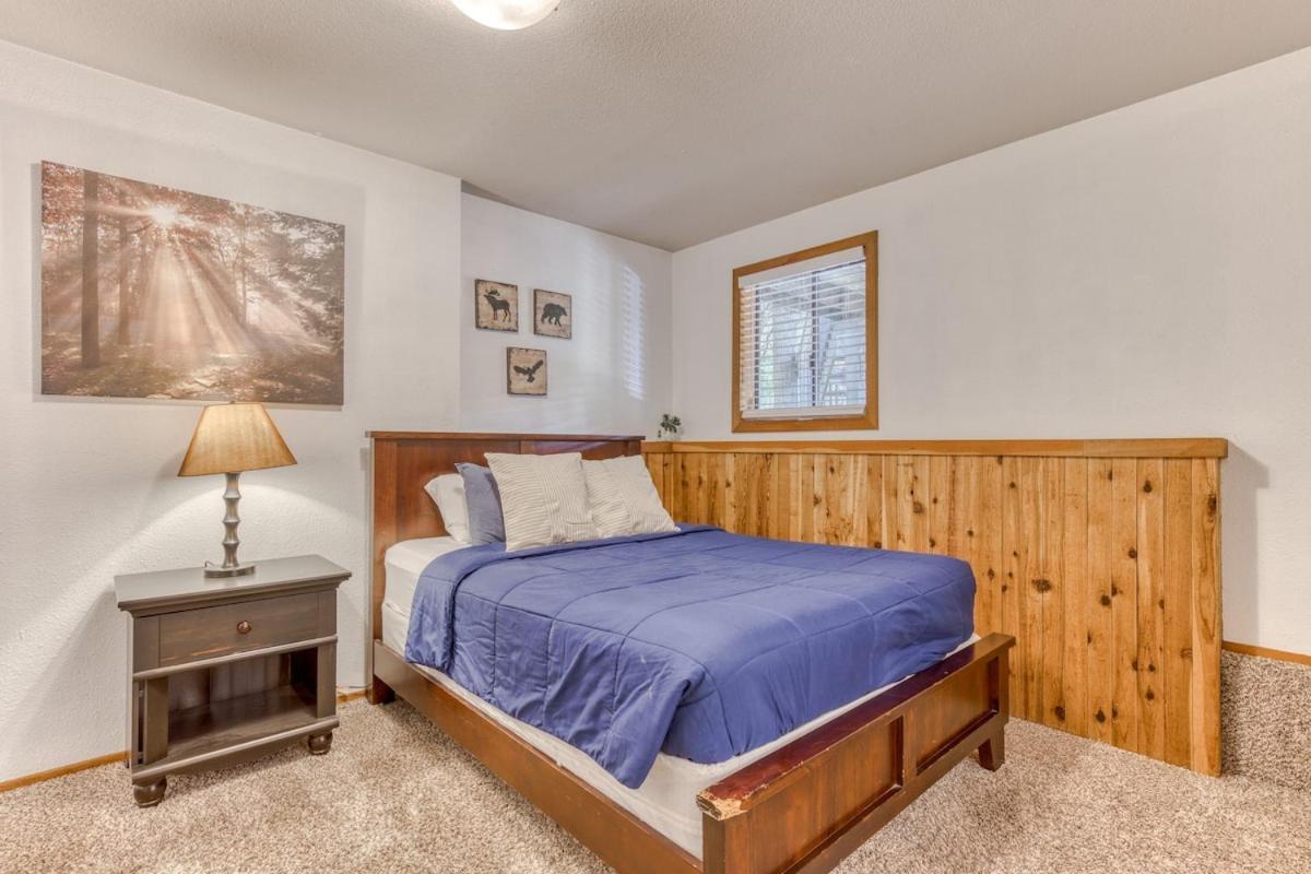 Great Blue Lodge - Spacious Ski Lodge, Hot Tub, Sauna, Game Room & More Government Camp Exterior photo